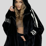 Beatrix – Elegantni Zimski Kaput s Krznom