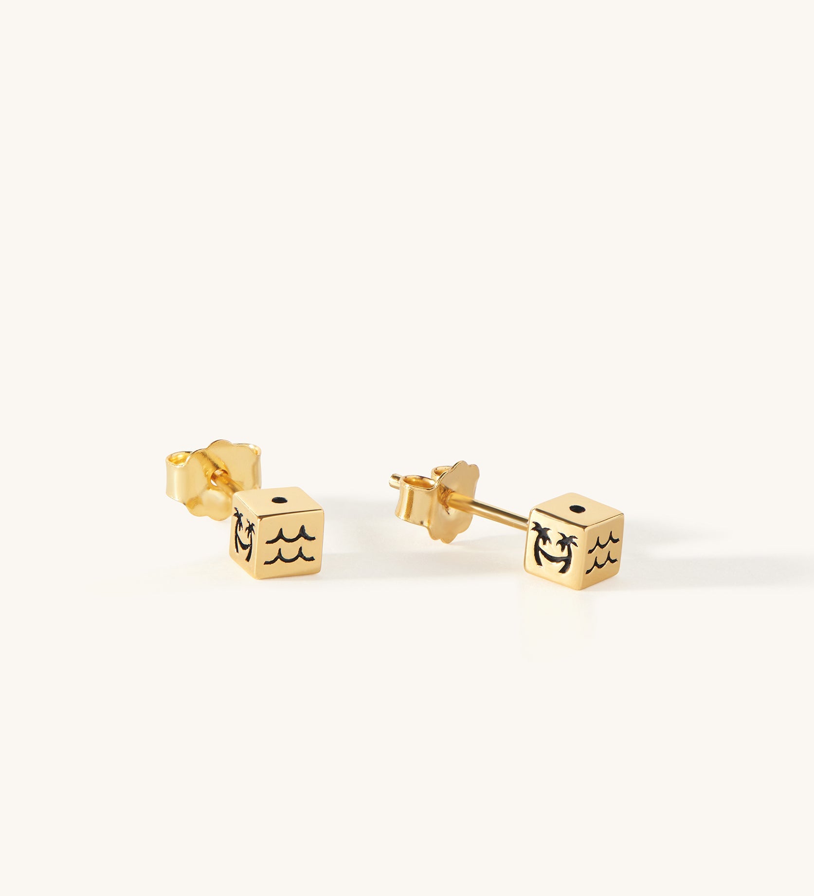 Bukit Cube Stud Earrings